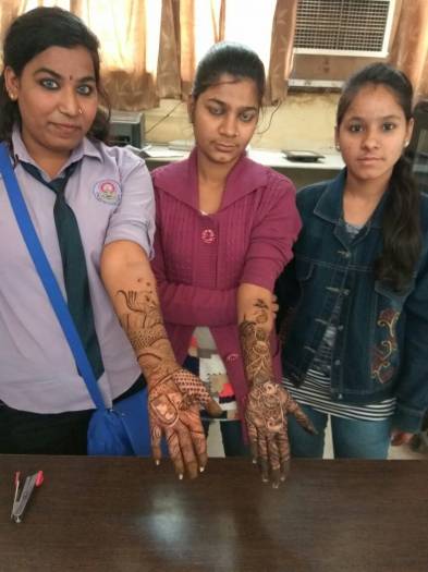 Winner- Versha Barasa, sumer kanya mahavidyalaya (Mehandi)